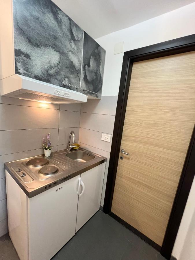 Apartman Center Омиш Экстерьер фото